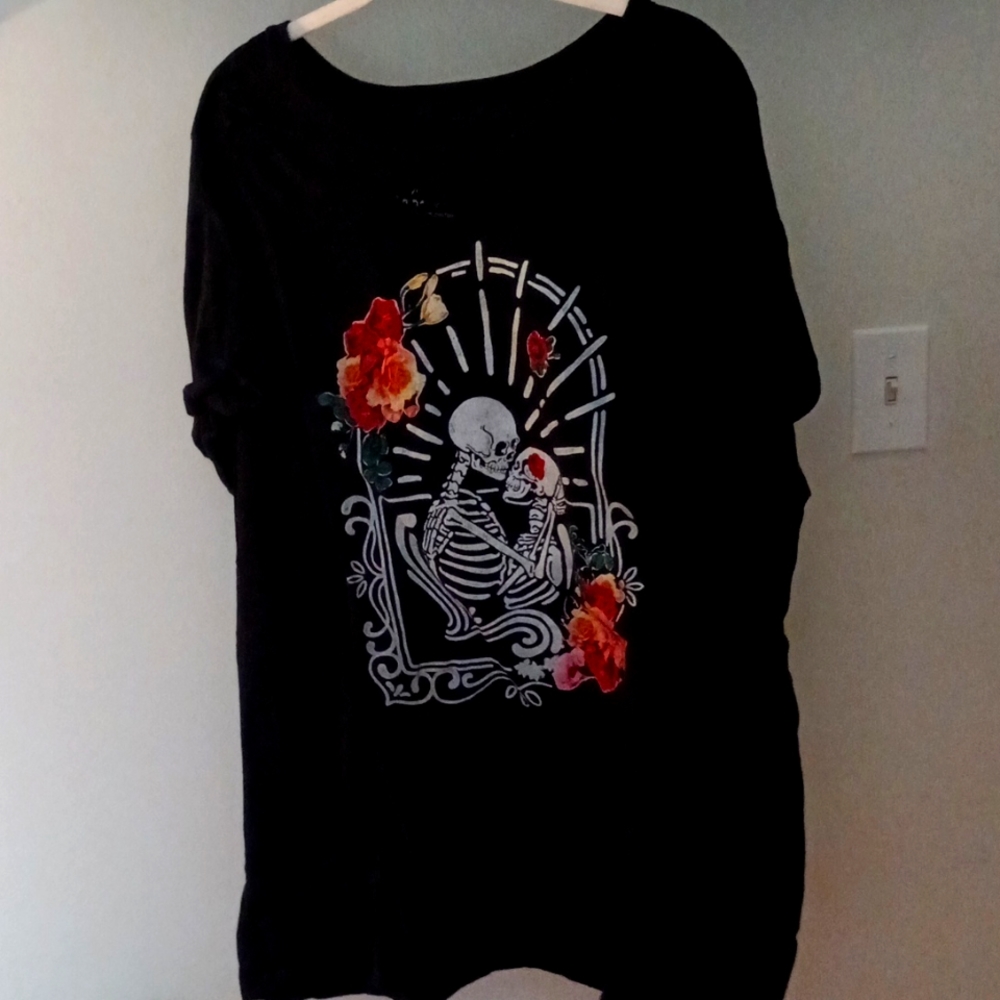 Torrid Skull Tshir